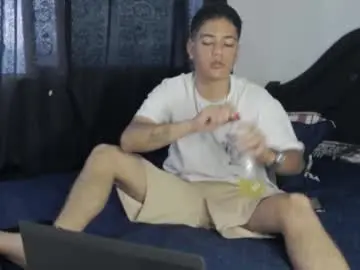 Chaturbate Watch Live Sex Cams of levy_steve