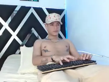 Chaturbate Live Sex Cam of levy_steve