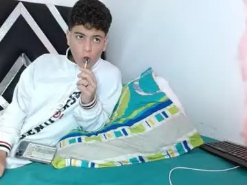 Chaturbate Free Porn Cam of levy_steve