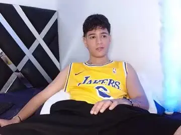 Chaturbate Best live sex cam show of levy_steve
