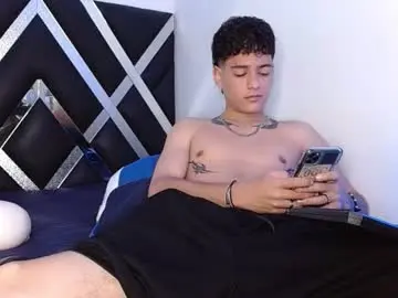 Chaturbate Sex Chat of levy_steve