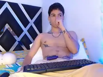 Chaturbate Live Sex Cam of levy_steve