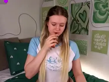 Chaturbate Free Porn Cam of emilyhewell