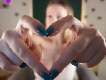 Chaturbate Watch Live Sex Cams of emilyhewell