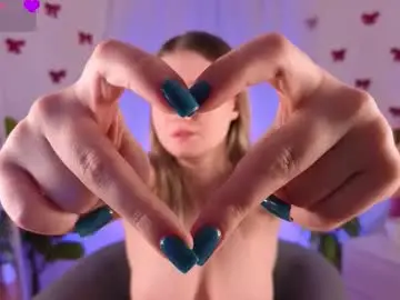 Chaturbate Free Porn Cam of emilyhewell