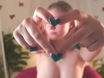 Chaturbate Free Porn Cam of emilyhewell