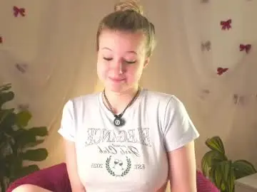 Chaturbate Adult Webcams of emilyhewell