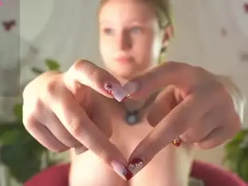 Chaturbate Adult Webcam of emilyhewell