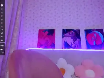 Chaturbate Nude Webcam of carry_star