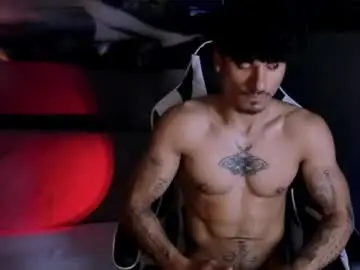 Chaturbate Live Sex Cam of thomas_fit1