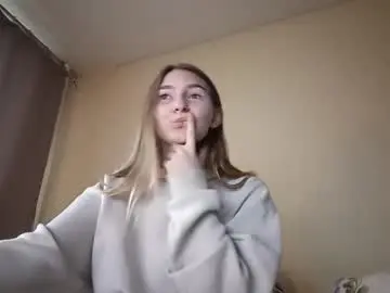 Chaturbate Live Sex Cam of tishabhagat