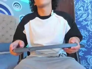 Chaturbate Live Sex of adrian_black86306