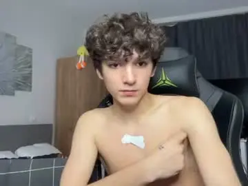Chaturbate Live Sex of em_chipsi