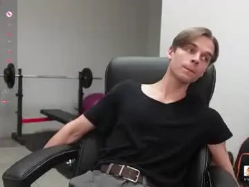 Chaturbate Live Sex Cam of thomas_brons