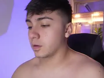 Chaturbate Nude Webcam of aron__cooper