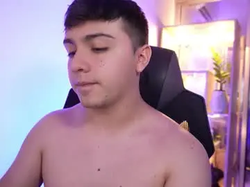 Chaturbate Free Porn Cam of aron__cooper