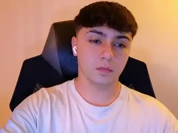 Chaturbate Free Live Porn of aron__cooper