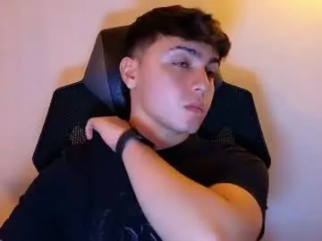 Chaturbate Live Sex Cam of aron__cooper