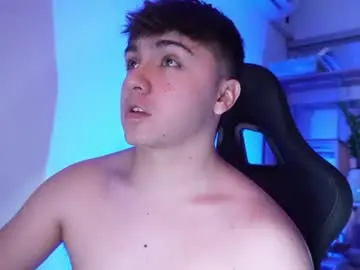 Chaturbate Sex Chat of aron__cooper
