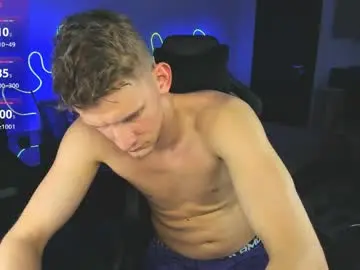 Chaturbate Live Sex Cam of bradmaloney