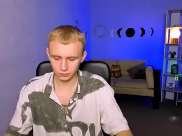 Chaturbate Live Sex Cam of xevier_loyd