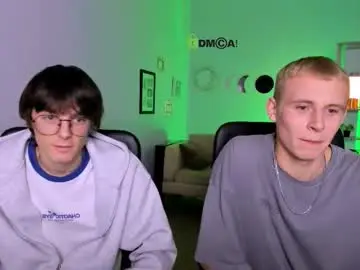 Chaturbate Live Sex Cam of xevier_loyd