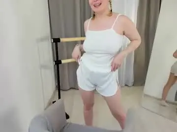 Chaturbate Live Sex Cam of stacy_starrrr