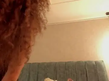 Chaturbate Live Sex Cam of aleera_walton