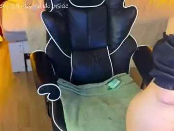 Chaturbate Watch Live Sex Cams of badbitchcuteface