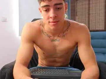 Chaturbate Sex Chat of ethangreey1