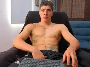 Chaturbate Nude Webcam of ethangreey1