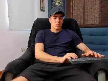 Chaturbate Free Porn Cam of ethangreey1