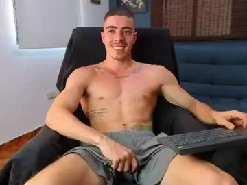 Chaturbate Best live sex cam show of ethangreey1