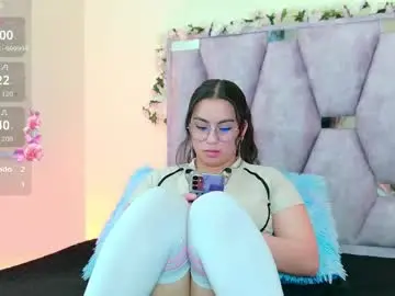 Chaturbate Live Sex Cam of iris_mandarinne