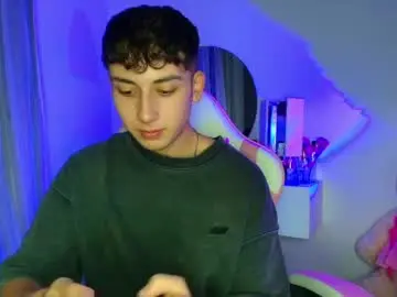 Chaturbate Adult Webcam of oliver_kyy