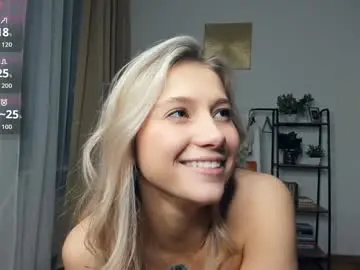 Chaturbate Free Live Porn of glossybabe_