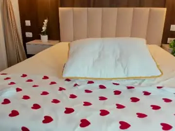 Chaturbate Adult Video Chat of saradiamond01