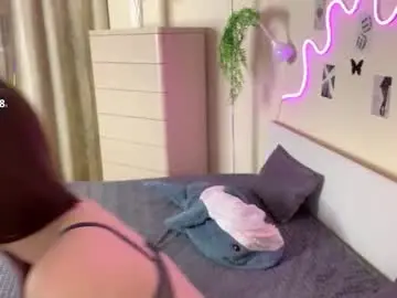 Chaturbate Live Sex Cam of heavenmoth