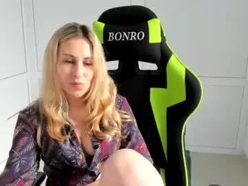 Chaturbate Sex Cam of julia_sunshinee