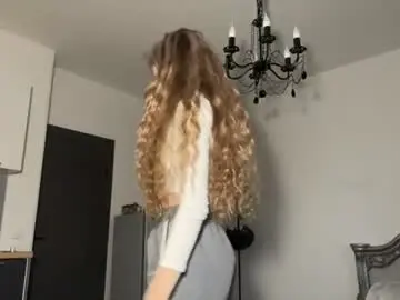 Chaturbate Live Sex Cam of malissatyron