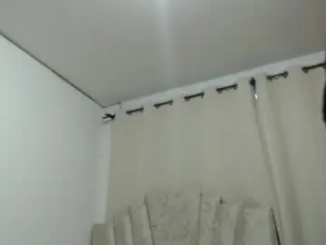 Chaturbate Live Sex of becca_milani2