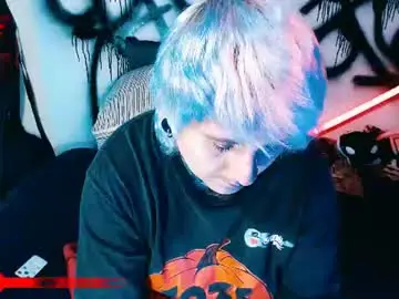 Chaturbate Sex Chat of ftmblueyes