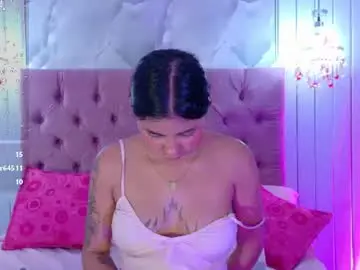 Chaturbate Live Sex Cam of lunarosse18