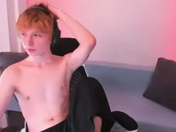 Chaturbate Live Sex Cam of kessy_white