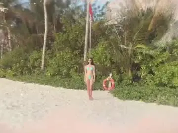 Chaturbate Live Sex Cam of taanni_bc