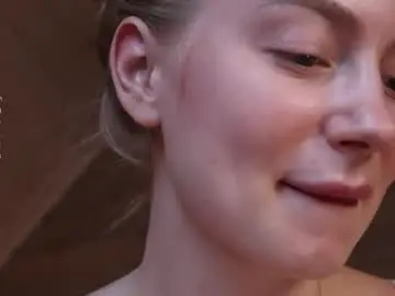 Chaturbate Live Sex Cam of katysha_