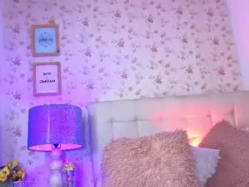 Chaturbate Live Sex Cam of lia_kitty0