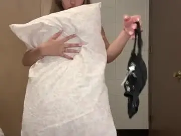 Chaturbate Sex Chat of maddybbyyy