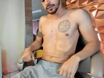 Chaturbate Free Porn Cam of alejandrostorm