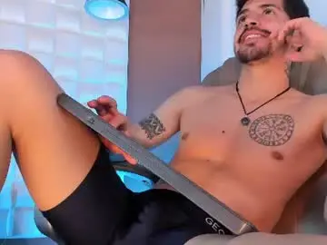 Chaturbate Free Porn Cam of alejandrostorm